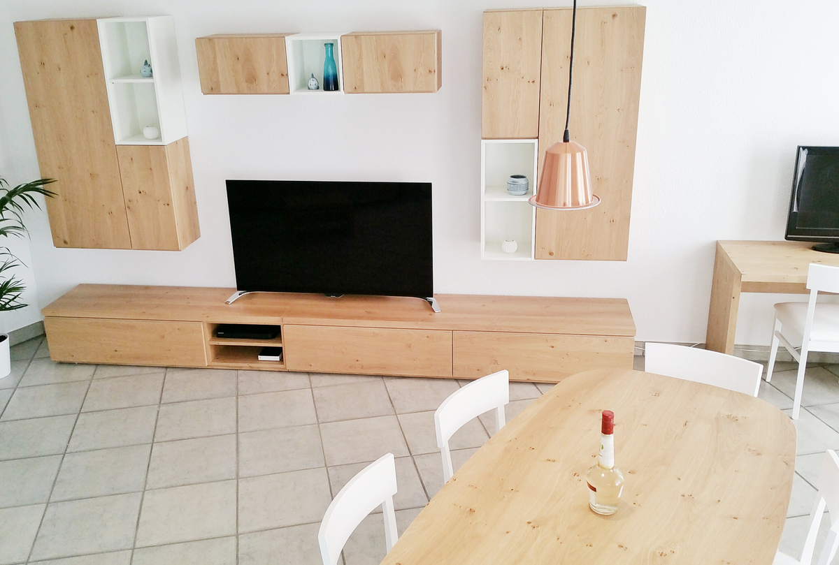 VOGLIA D'ESTATE - MOBILI IN ESSENZA ROVERE & BIANCO